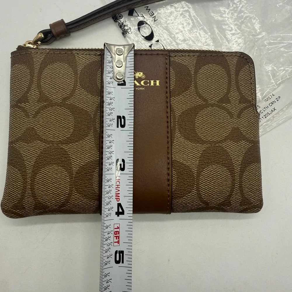 Coach‎ Signature Avary Wristlet Clutch Womens Small Brown PVC Leather Zip F58035